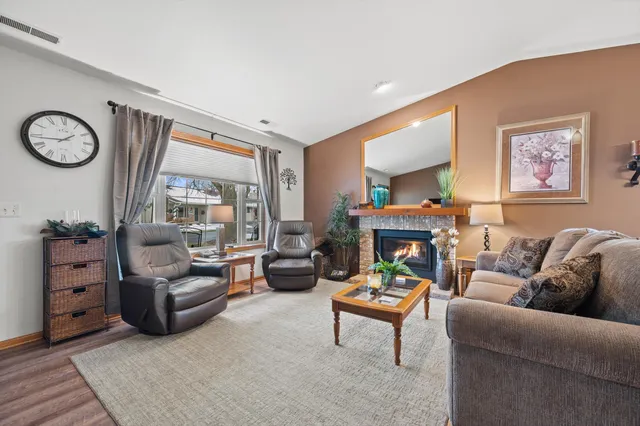 $315,000 | 1624 Garden Lane, West Bend, WI 53095