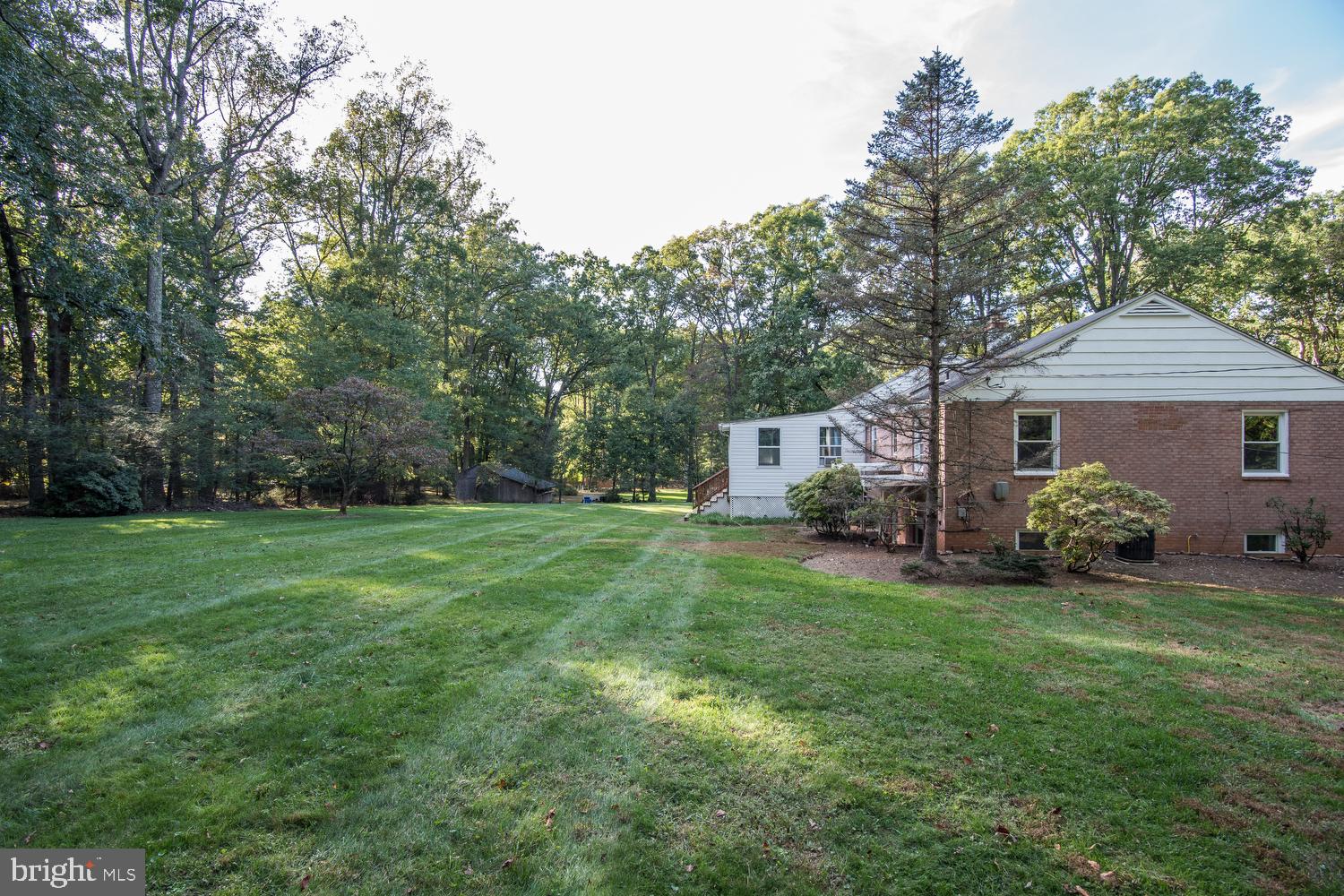 4312 Pinetree Road Rockville, MD 20853 - Photo 15 of 73 Exterior