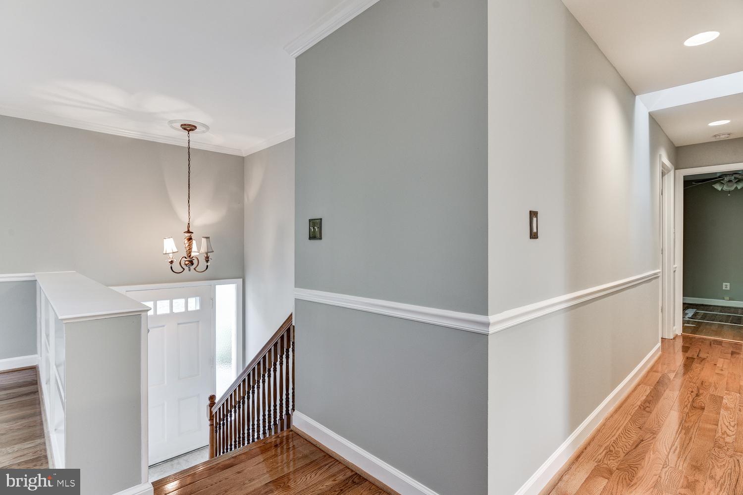 4312 Pinetree Road Rockville, MD 20853 - Photo 17 of 73 Living Room