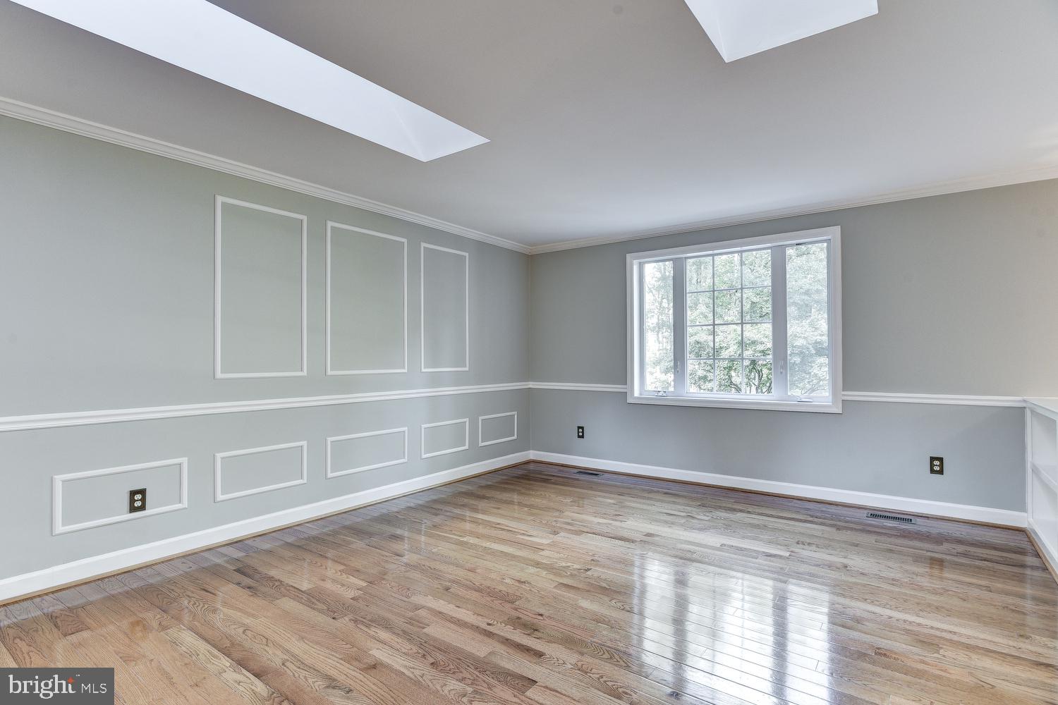 4312 Pinetree Road Rockville, MD 20853 - Photo 18 of 73 Living Room