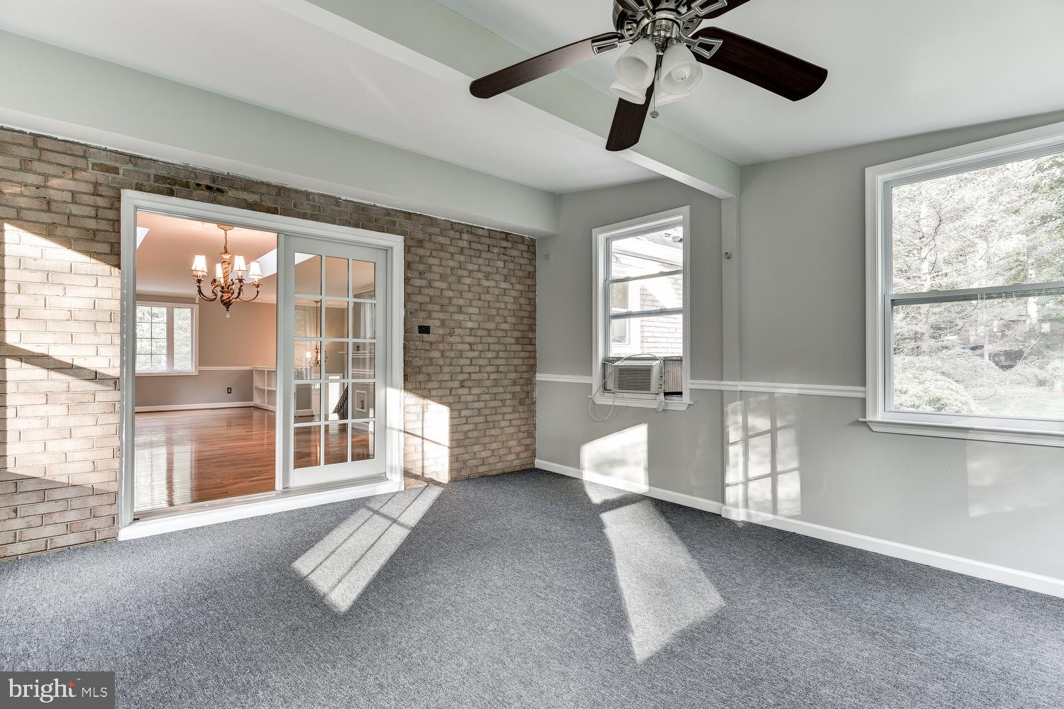 4312 Pinetree Road Rockville, MD 20853 - Photo 28 of 73 Living Room