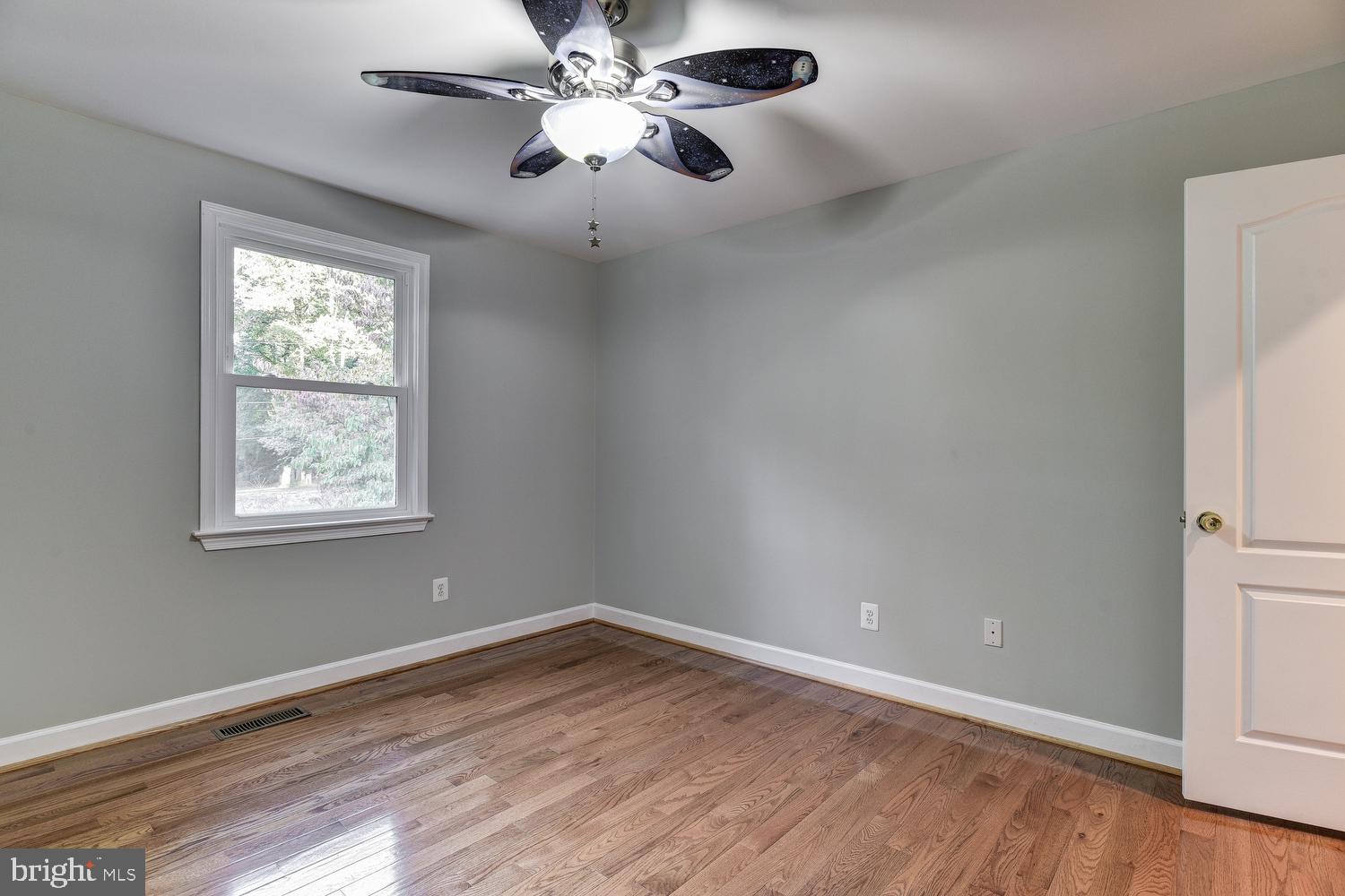 4312 Pinetree Road Rockville, MD 20853 - Photo 48 of 73 Bedroom