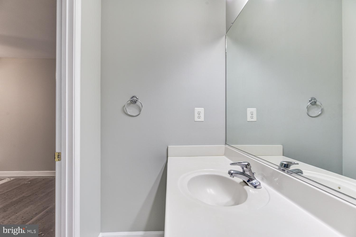 4312 Pinetree Road Rockville, MD 20853 - Photo 50 of 73 Bathroom