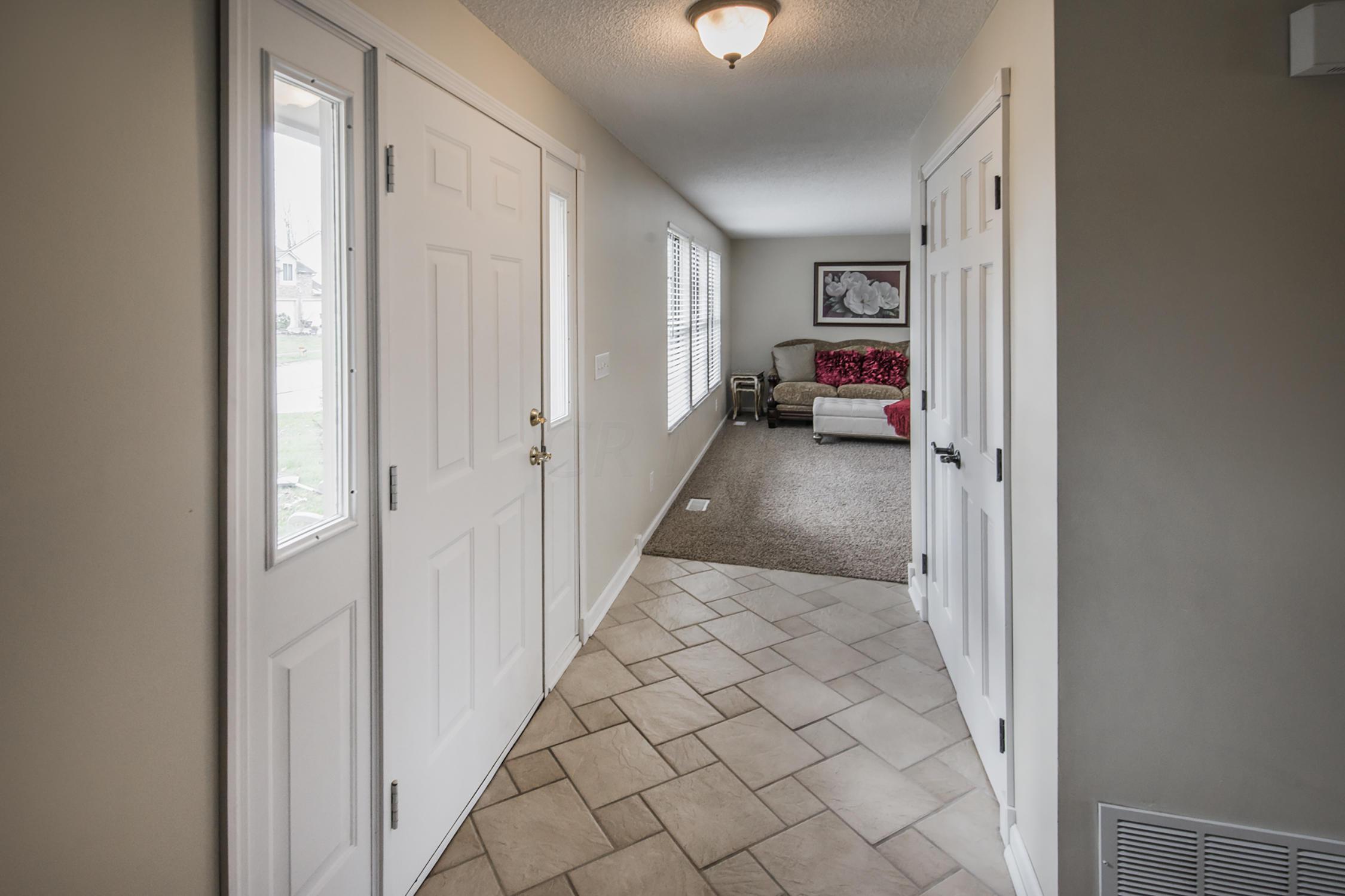 2454 Willis Road Dublin, OH 43016 - Photo 3 of 41 Gallery Image 3