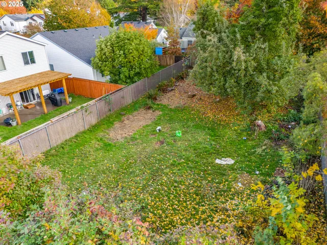 a view of an outdoor space and a yard