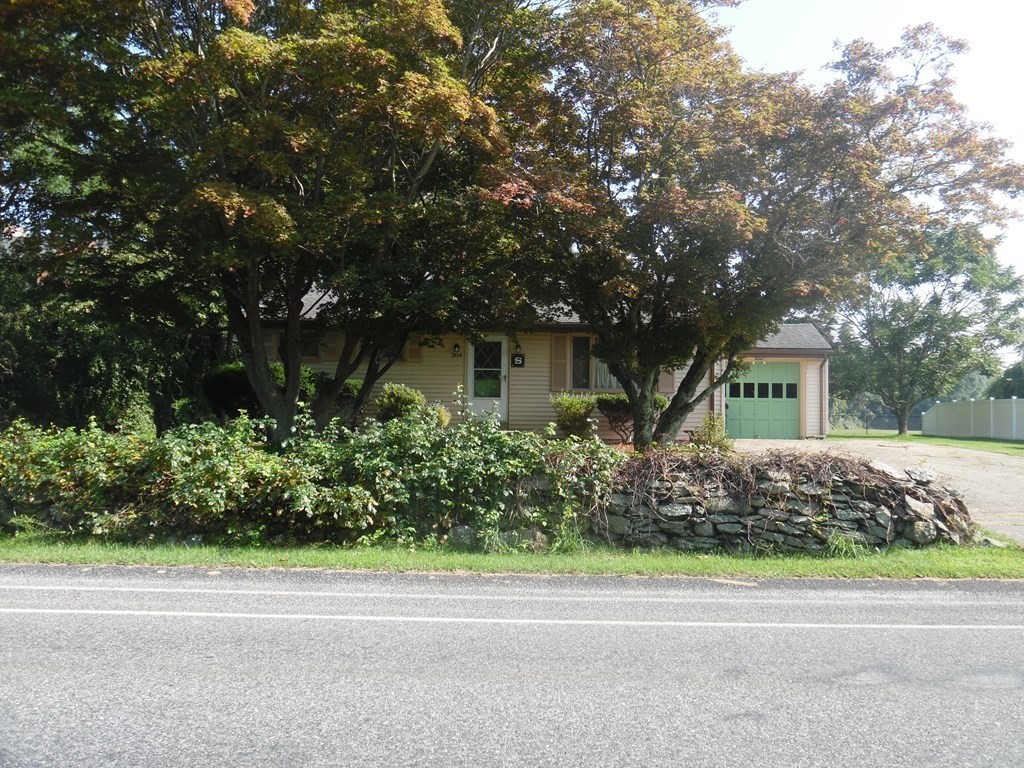 304 Old Warren Road Swansea, MA 02777 - Photo 2 of 12 Gallery Image 2