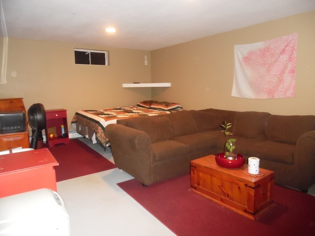 304 Old Warren Road Swansea, MA 02777 - Photo 9 of 12 Gallery Image 9