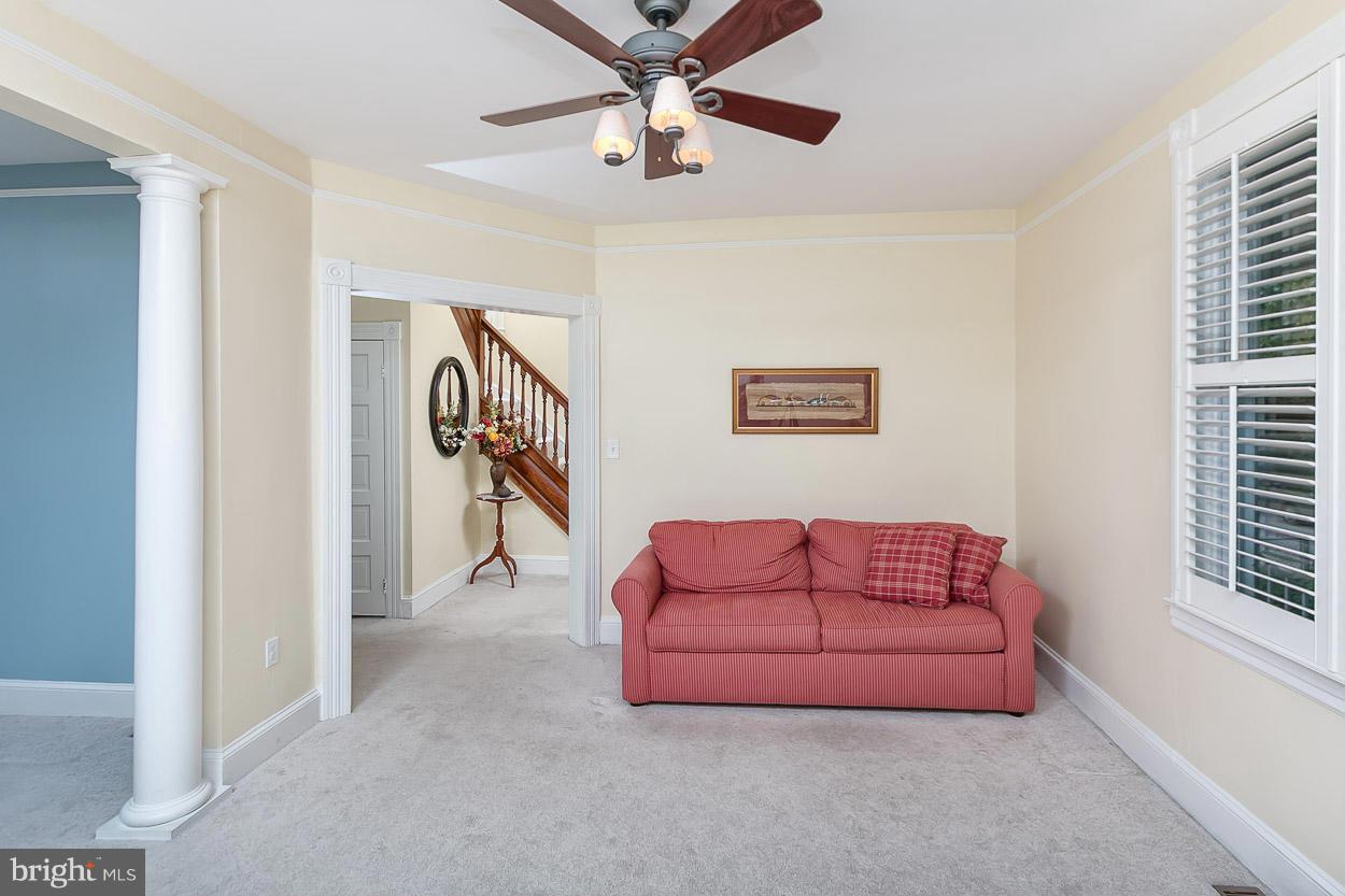 4805 Morello Road Baltimore, MD 21214 - Photo 5 of 25 Living Room