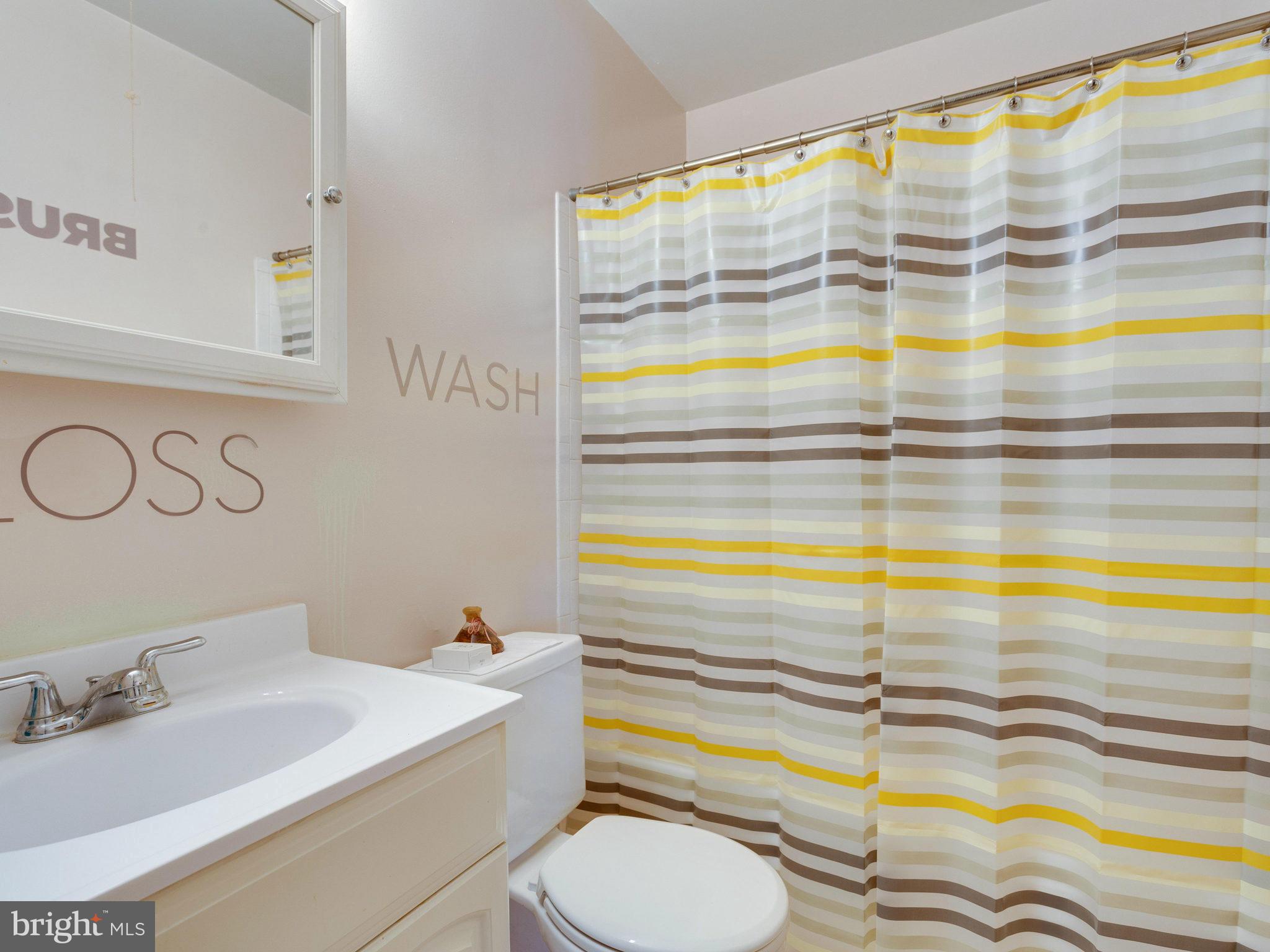 6280 Edsall Road, Unit 404 Alexandria, VA 22312 - Photo 8 of 14 Bath