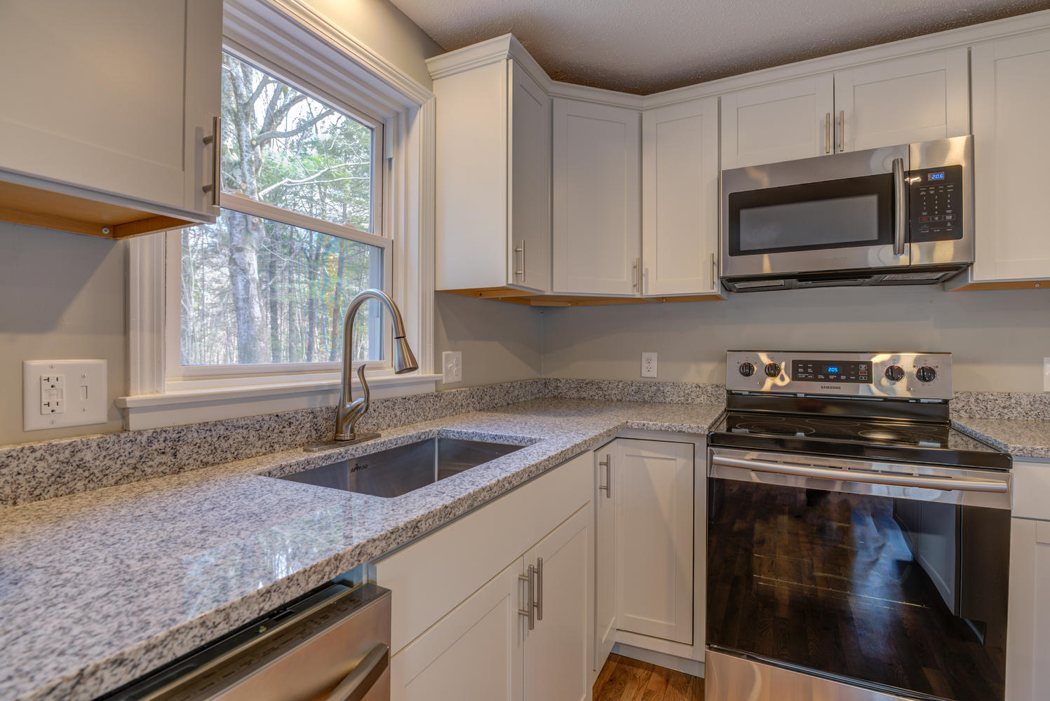 86 Ridge View Drive Standish, ME 04084 - Photo 10 of 30 86 Ridge View Dr Standish ME-large-010-0