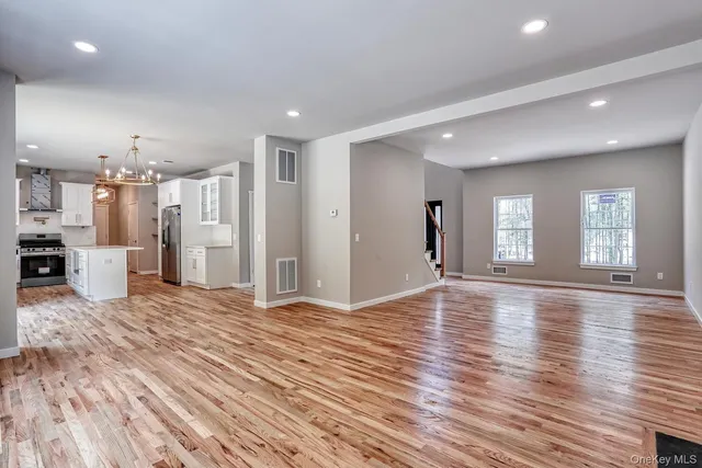 $749,000 | 24 Forest Hills Lane, Otisville, NY 10963