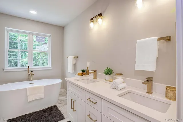 $749,000 | 24 Forest Hills Lane, Otisville, NY 10963