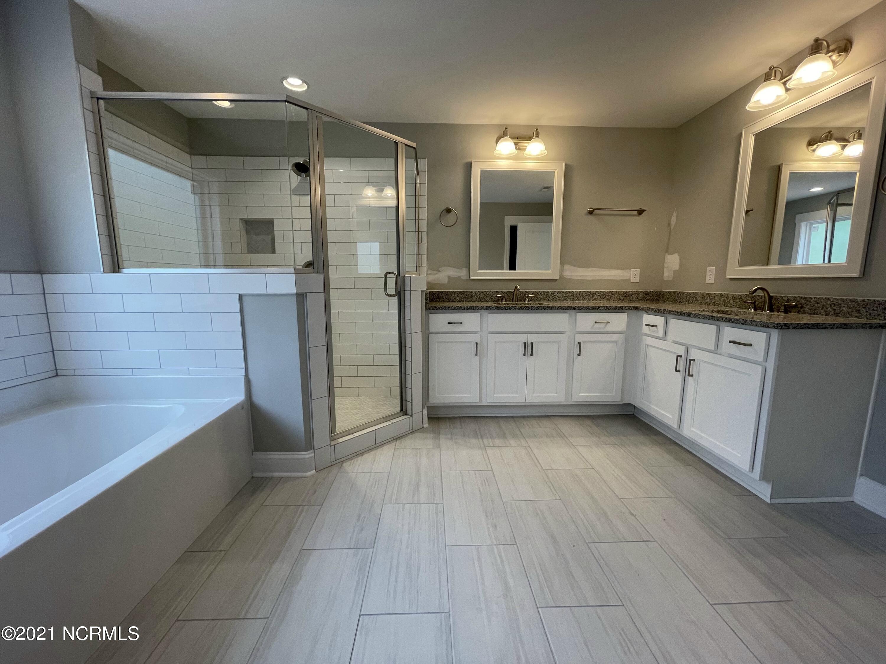 10 Glen Ross Drive Pinehurst, NC 28374 - Photo 6 of 7 10 GR Bathroom