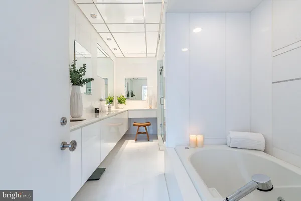 $2,295,000 | 254 South 3rd Street, Philadelphia, PA 19106