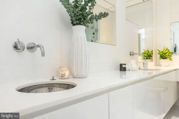 $2,295,000 | 254 South 3rd Street, Philadelphia, PA 19106
