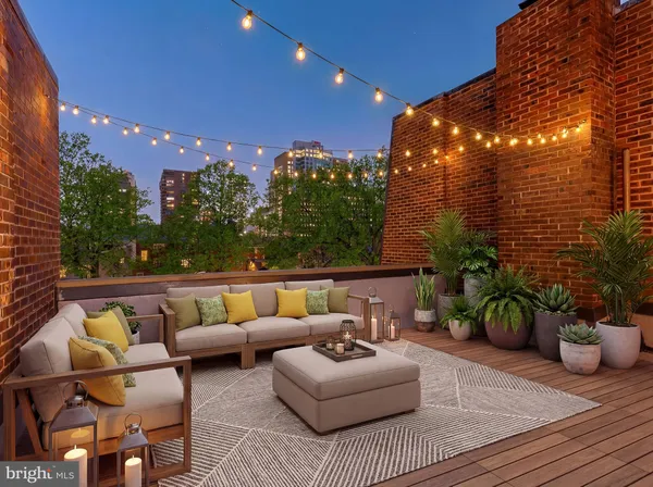$2,295,000 | 254 South 3rd Street, Philadelphia, PA 19106