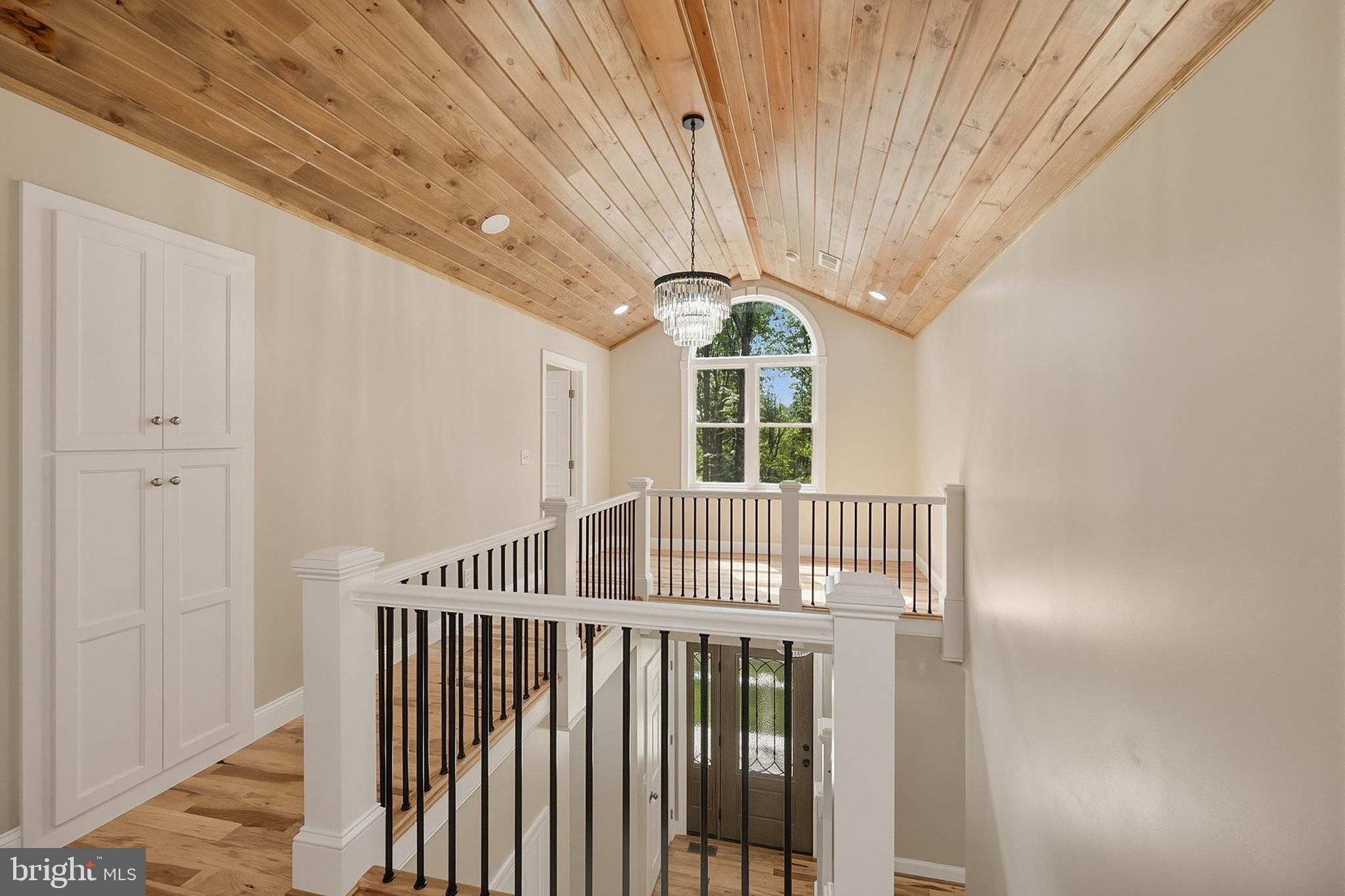 114 Dripping Spring Road Morgantown, WV 26508 - Photo 49 of 88 Upper Level Foyer/Sitting Area