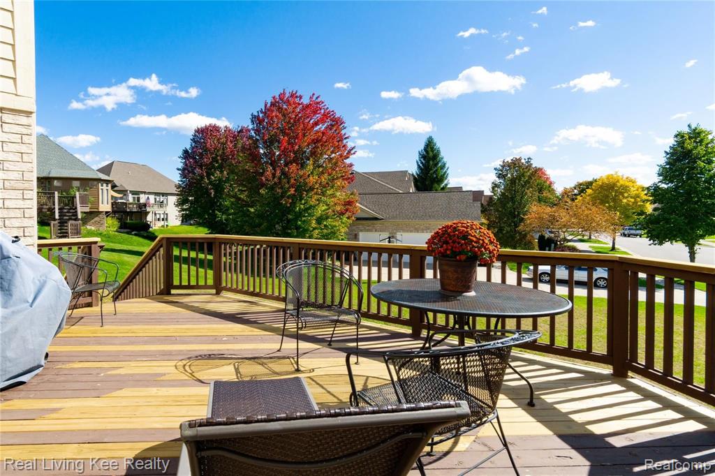 6519 Chatham Circle Rochester Hills, MI 48306 - Photo 7 of 50