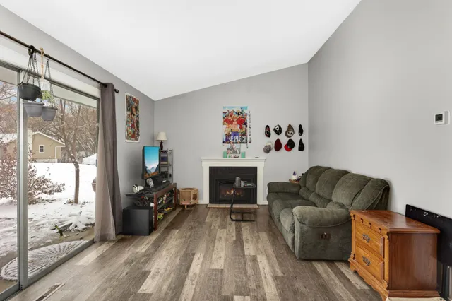 $575,000 | 10 Woodpecker Ridge Road, Excelsior, MN 55331