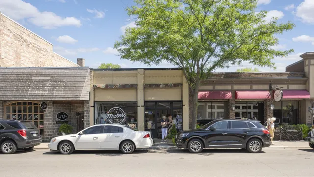 $575,000 | 10 Woodpecker Ridge Road, Excelsior, MN 55331