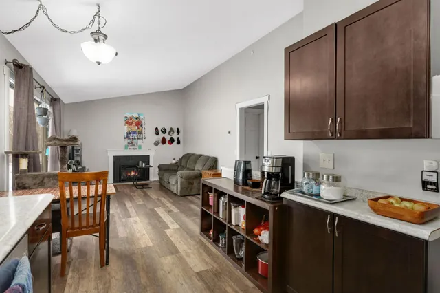 $575,000 | 10 Woodpecker Ridge Road, Excelsior, MN 55331