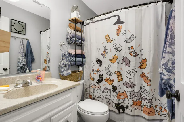 $575,000 | 10 Woodpecker Ridge Road, Excelsior, MN 55331