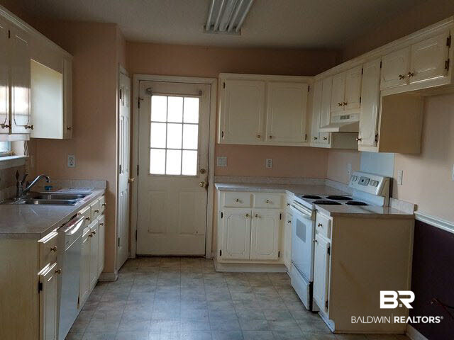 8962 Green Valley Drive Theodore, AL 36582 - Photo 3 of 13