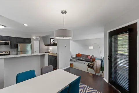 $325,000 | 1335 Spencer Road West, St. Paul, MN 55108