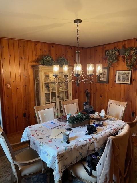 3401 Universal Road Pittsburgh, PA 15235 - Photo 14 of 35 a view of a dining room with furniture
