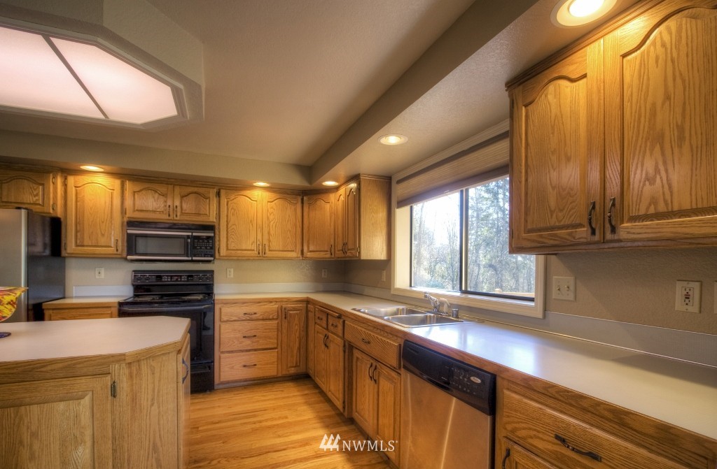 1113 West Racine Street Bellingham, WA 98229 - Photo 14 of 25 Gallery Image 14