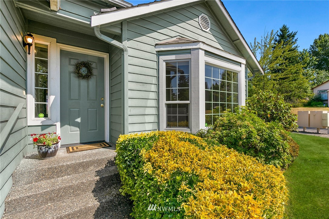 12226 Northeast 169th Street Bothell, WA 98011 - Photo 2 of 24 Gallery Image 2
