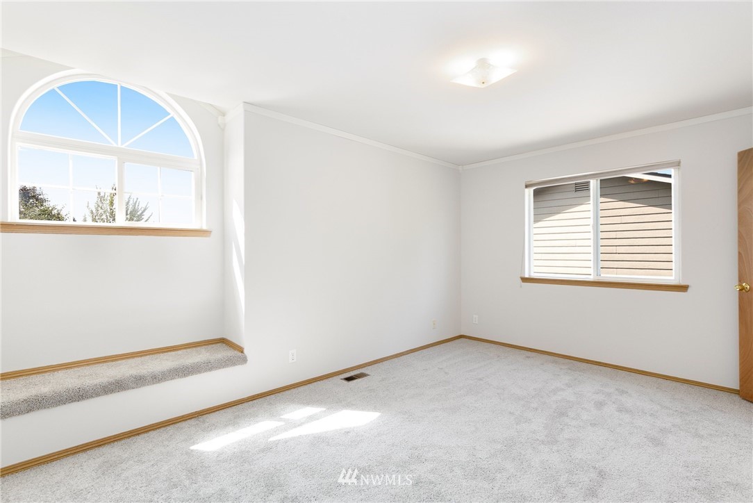 12226 Northeast 169th Street Bothell, WA 98011 - Photo 14 of 24 Gallery Image 14