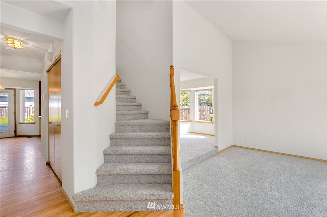 12226 Northeast 169th Street Bothell, WA 98011 - Photo 3 of 24 Gallery Image 3