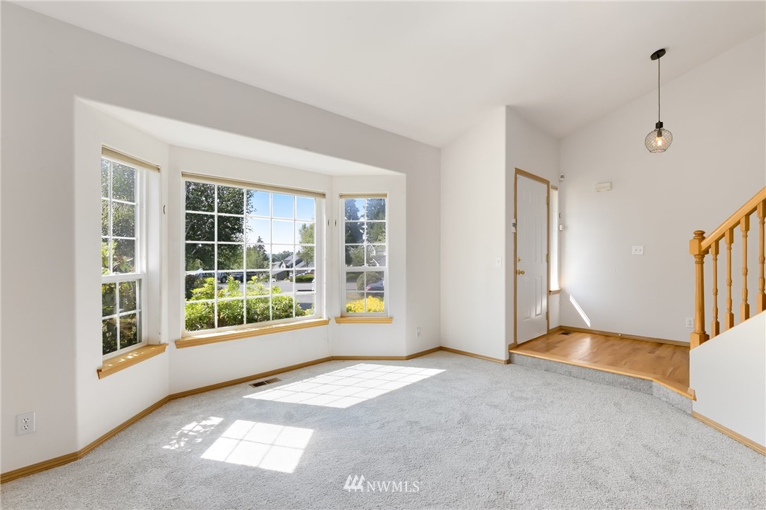 12226 Northeast 169th Street Bothell, WA 98011 - Photo 5 of 24 Gallery Image 5