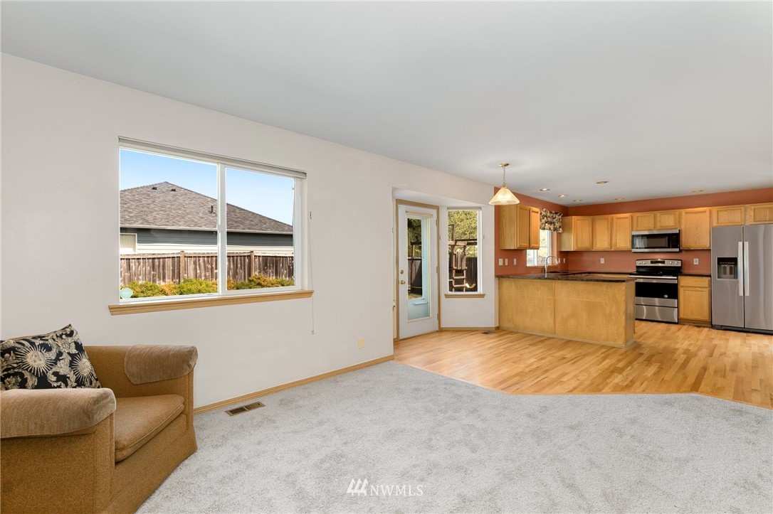 12226 Northeast 169th Street Bothell, WA 98011 - Photo 10 of 24 Gallery Image 10