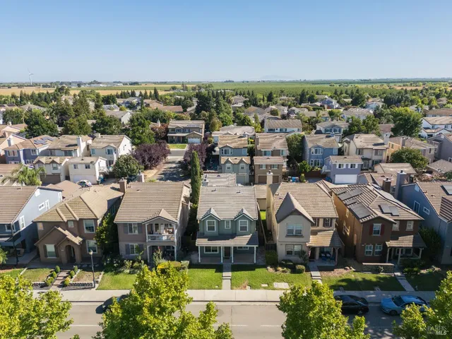 $599,999 | 1305 Valley Glen Drive, Dixon, CA 95620