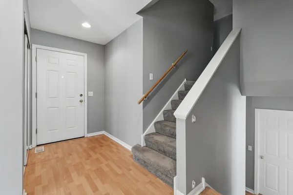 $499,900 | 917 Shambliss Lane, Buffalo Grove, IL 60089
