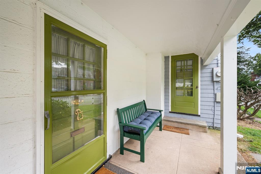 1187 Sussex Road Teaneck, NJ 07666 - Photo 5 of 36 Gallery Image 5