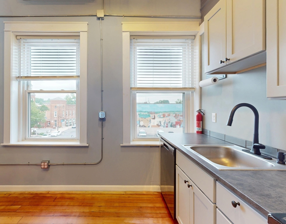 245 Main Street, Unit 3 Northampton, MA 01060 - Photo 20 of 31