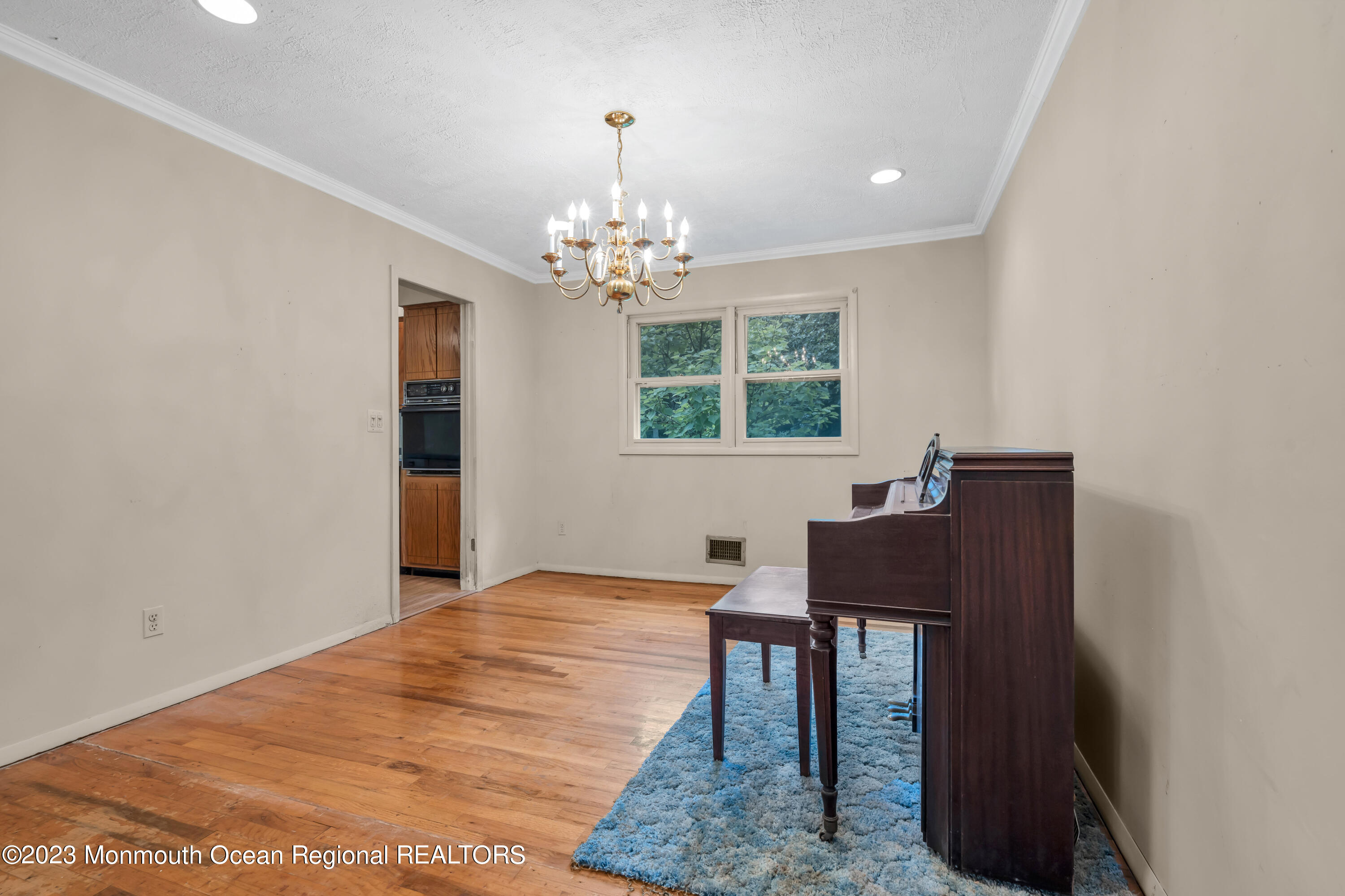 74 Willow Drive Jackson, NJ 08527 - Photo 6 of 20 a workspace with furniture and window