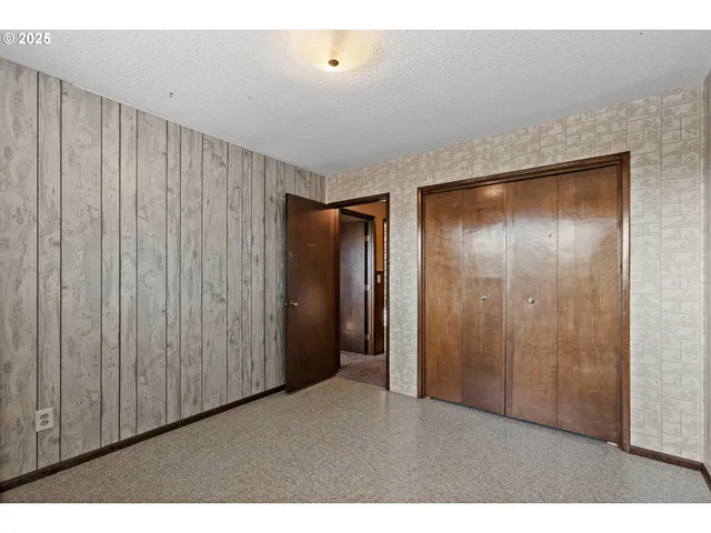 a view of hallway with shower