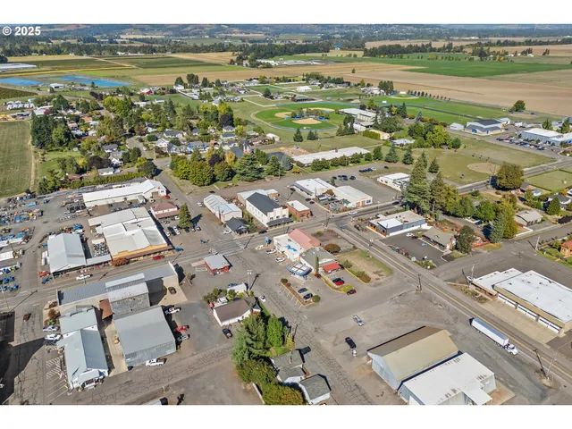 $1,250,000 | 4667 St Paul Highway Northeast, St. Paul, OR 97137