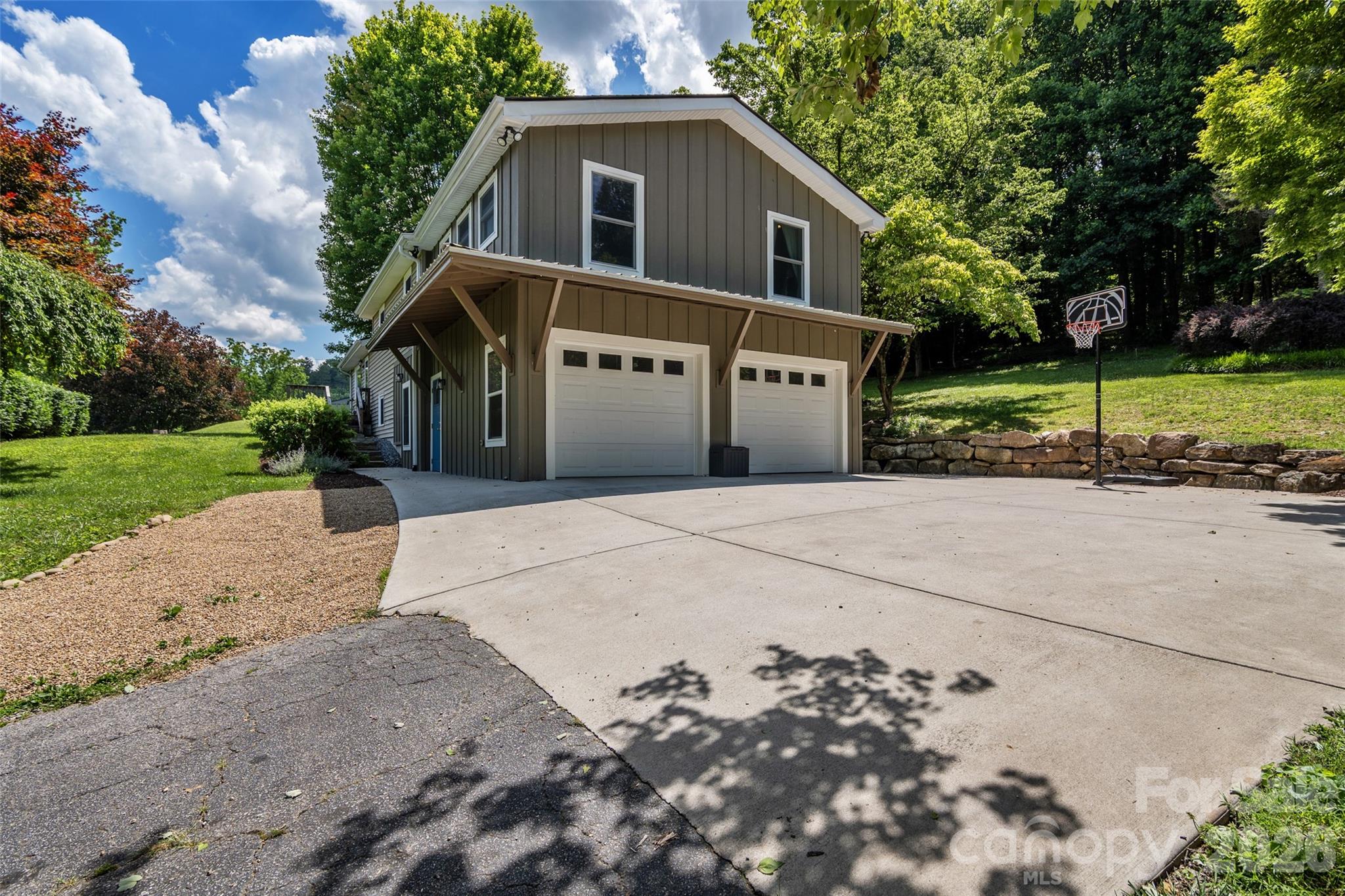 1574 Cashiers Valley Road Brevard, NC 28712 - Photo 7 of 42