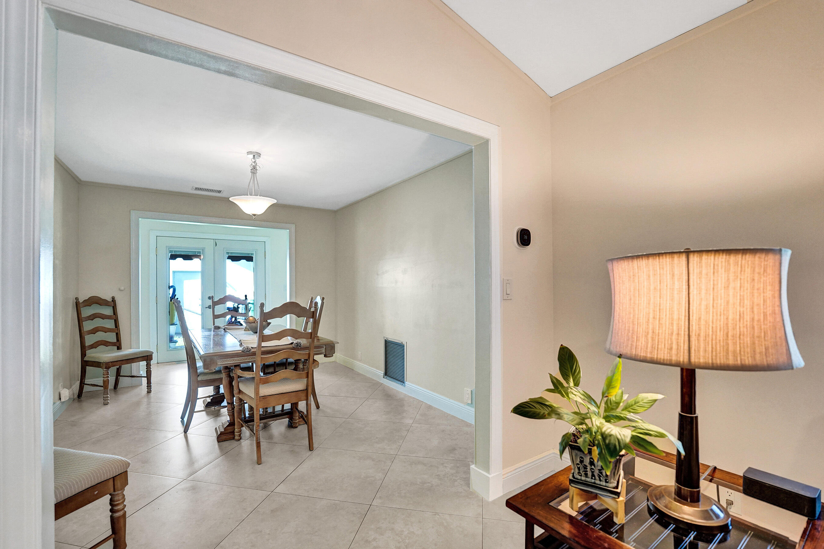 5181 Southwest 89th Terrace Cooper City, FL 33328 - Photo 19 of 56 a view of a livingroom with furniture and a potted plant