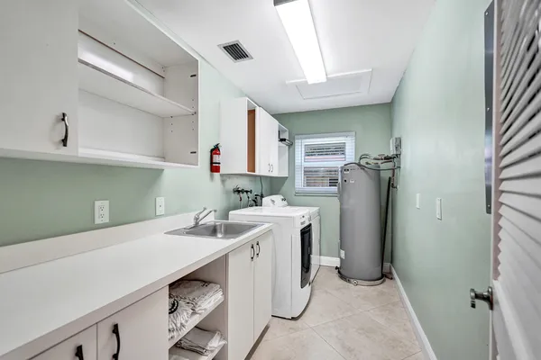 $724,972 | 5181 Southwest 89th Terrace, Cooper City, FL 33328