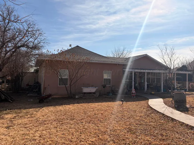 $140,000 | 613 Gorst Street, Clarendon, TX 79226