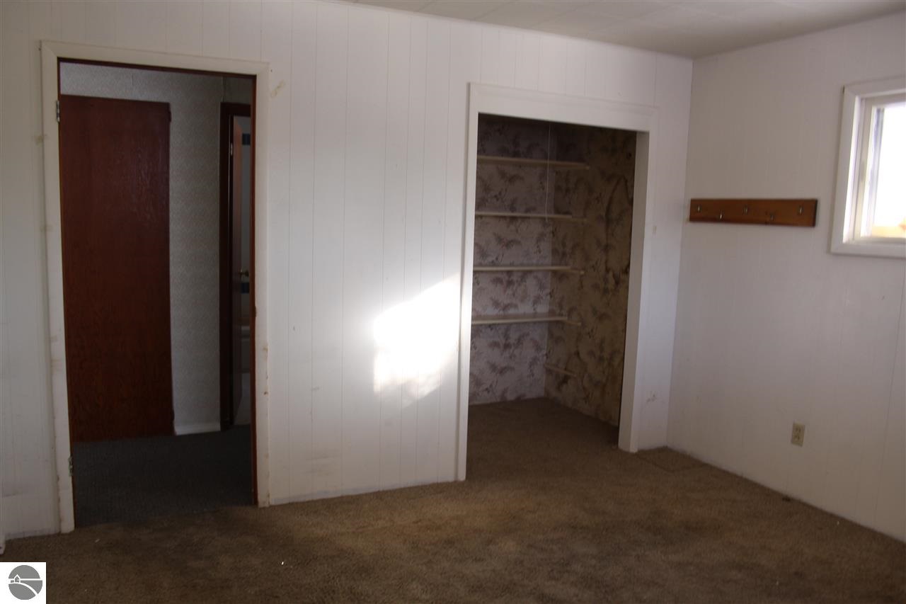 1137 Carlisle Road Traverse City, MI 49696 - Photo 20 of 24 1795412-19.JPG