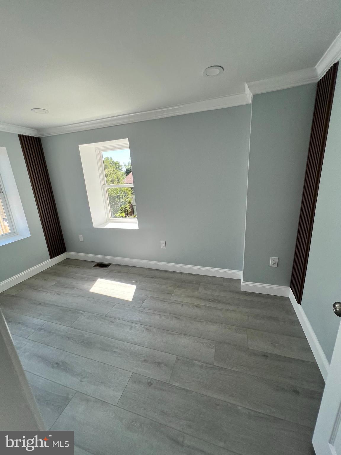 710 Lamokin Street Chester, PA 19013 - Photo 11 of 18