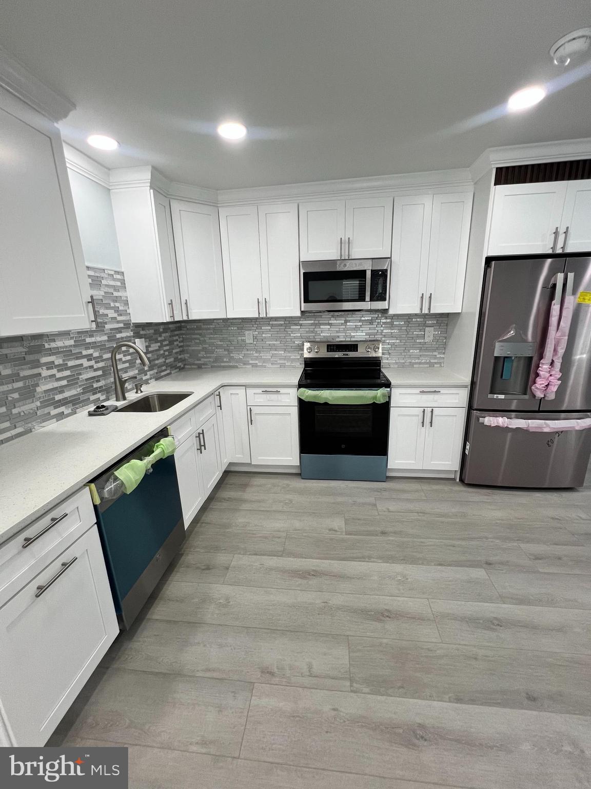 710 Lamokin Street Chester, PA 19013 - Photo 3 of 18