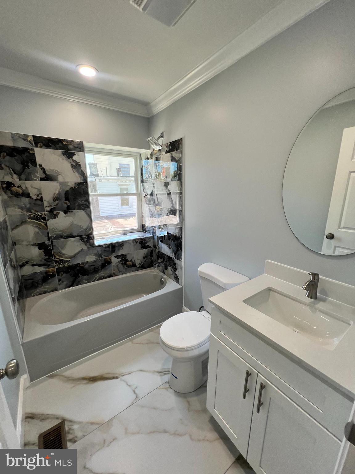 710 Lamokin Street Chester, PA 19013 - Photo 6 of 18